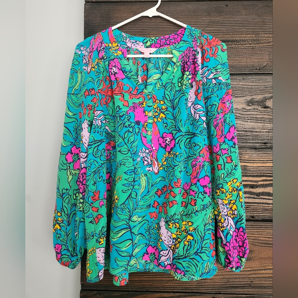 Lilly Pulitzer 100% Silk Elsa Top in Shake Your Tail Feathers size Medium